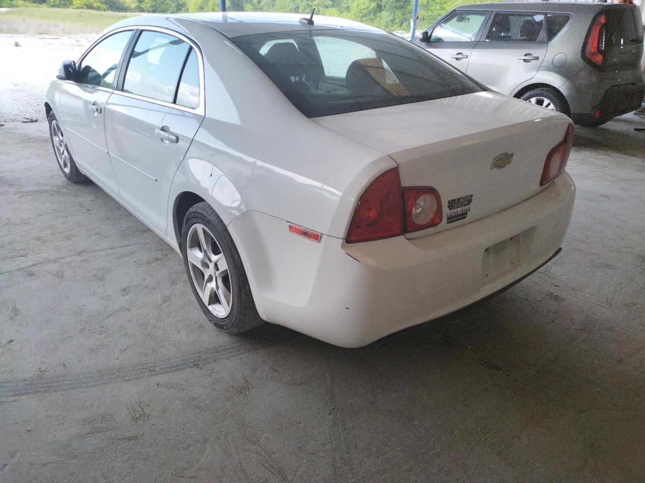 Photo 3 from auction – 2011 CHEVROLET MALIBU LS with VIN 1G1ZB5E15BF201014