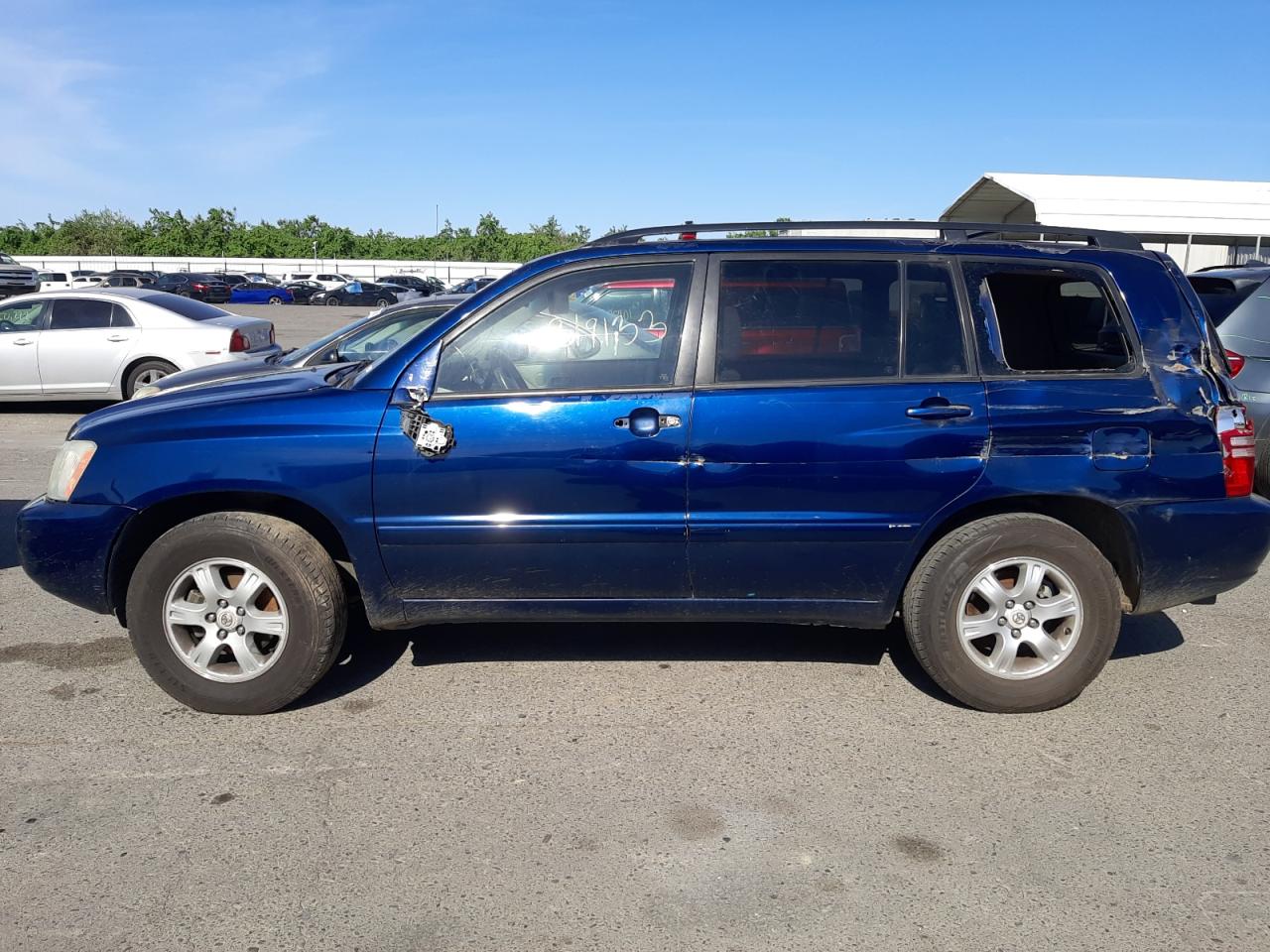 Photo 9 from auction – 2003 TOYOTA HIGHLANDER with VIN JTEGD21A230049027