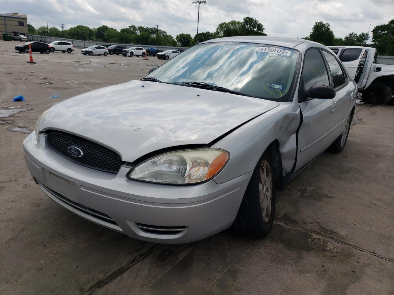 Photo 2 from auction – 2006 FORD TAURUS SE with VIN 1FAFP53226A115756
