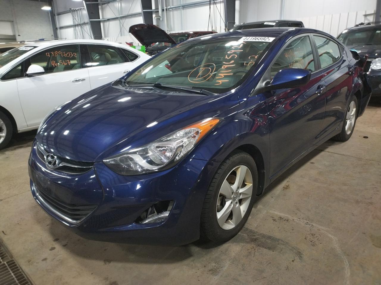 Photo 2 from auction – 2013 HYUNDAI ELANTRA with VIN 5NPDH4AE0DH334081