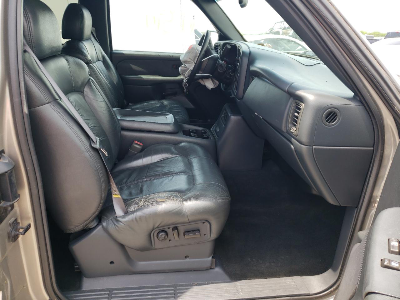 Photo 5 from auction – 2000 CHEVROLET SILVERADO with VIN 1GCGK29U9YE396308
