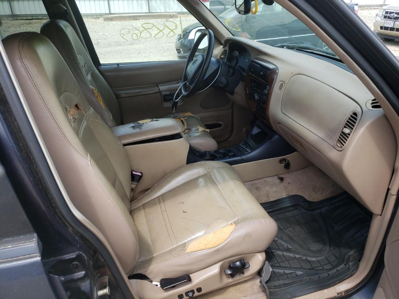 Photo 5 from auction – 2000 MERCURY MOUNTAINEE with VIN 4M2ZU86P6YUJ48893