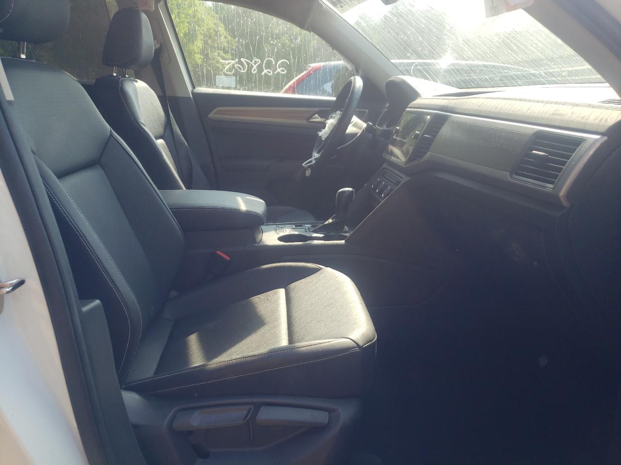 Photo 5 from auction – 2021 VOLKSWAGEN ATLAS SE with VIN 1V2DP2CA8MC533424
