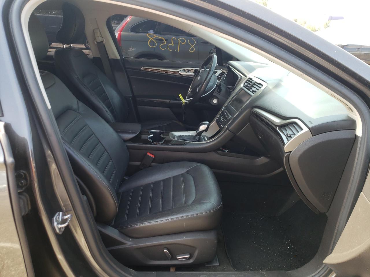 Photo 5 from auction – 2016 FORD FUSION SE with VIN 3FA6P0HD2GR342031
