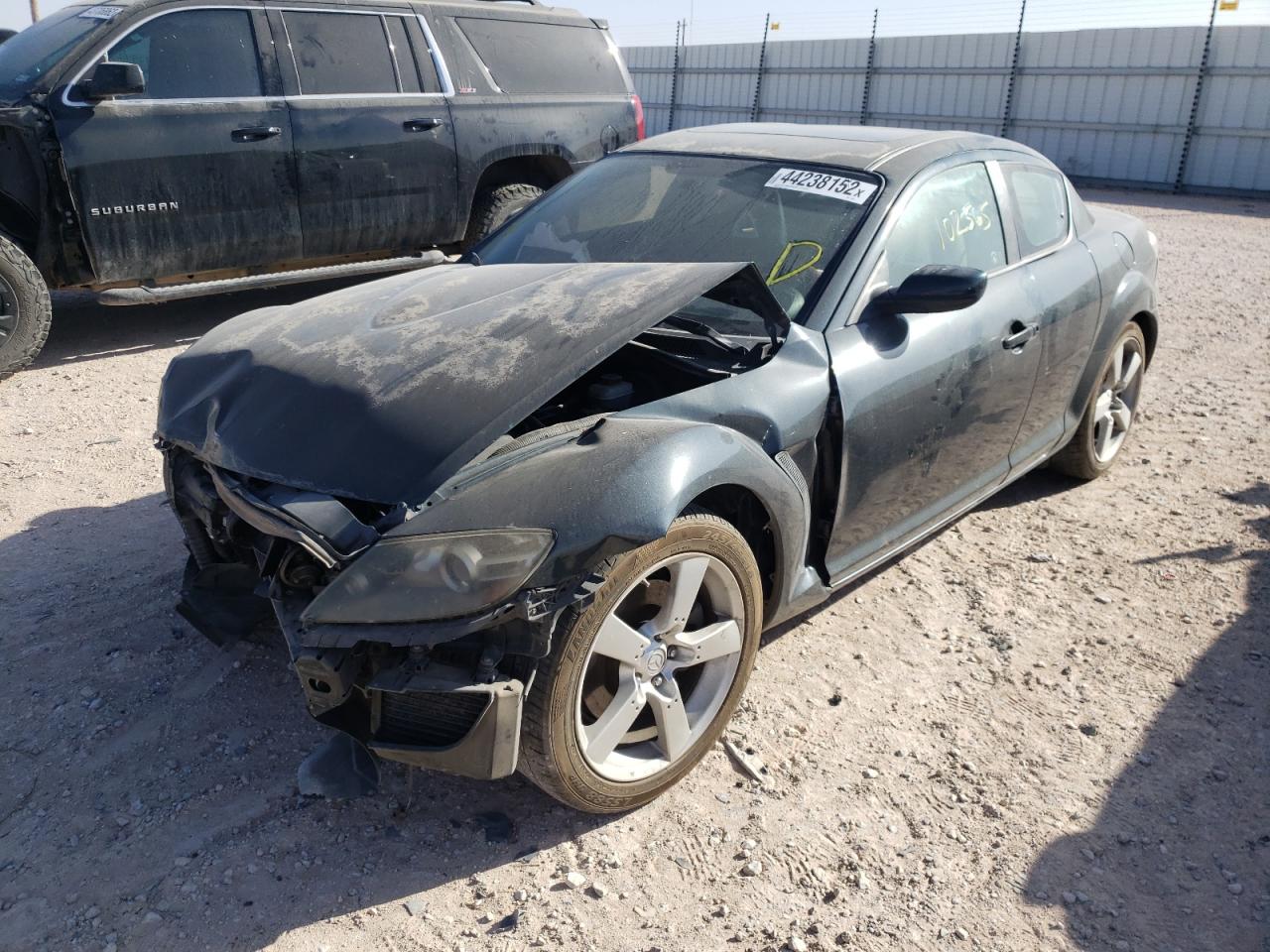 Photo 2 from auction – 2005 MAZDA RX8 with VIN JM1FE173150146674