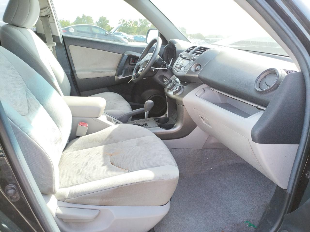Photo 5 from auction – 2011 TOYOTA RAV4 with VIN 2T3ZF4DV7BW099658
