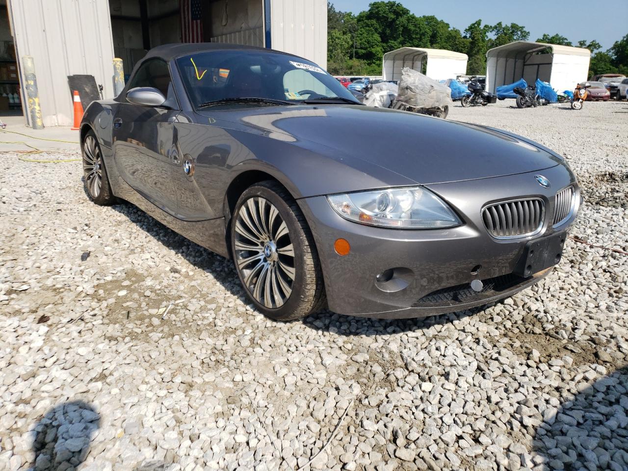 BMW Z4 3.0 2005 with VIN 4USBT53505LU09183 - Photo from auction