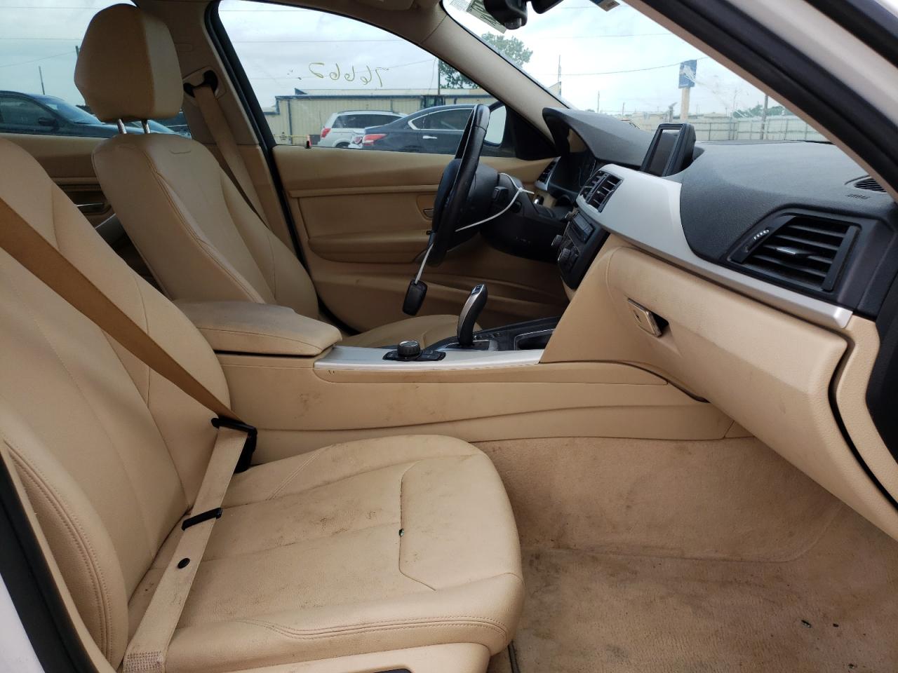 Photo 5 from auction – 2013 BMW 320 I with VIN WBA3B1C5XDF462408