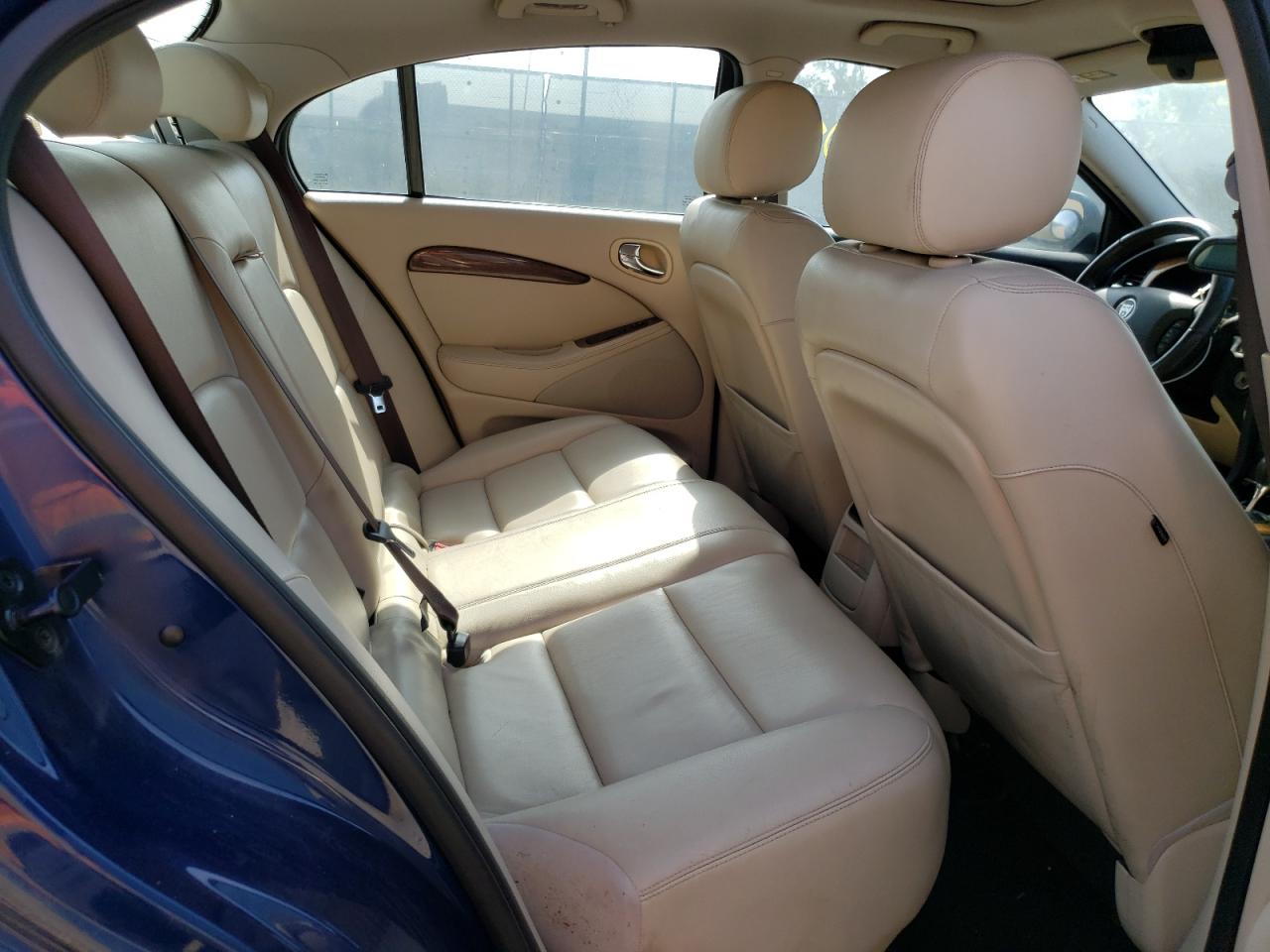 Photo 6 from auction – 2003 JAGUAR S-TYPE R with VIN SAJEA03V431M57193
