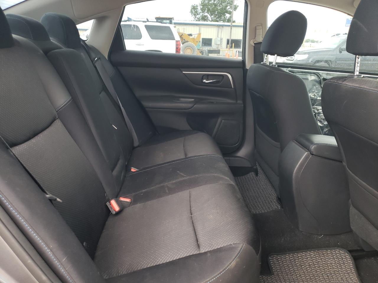Photo 6 from auction – 2016 NISSAN ALTIMA 2.5 with VIN 1N4AL3AP5GN323617