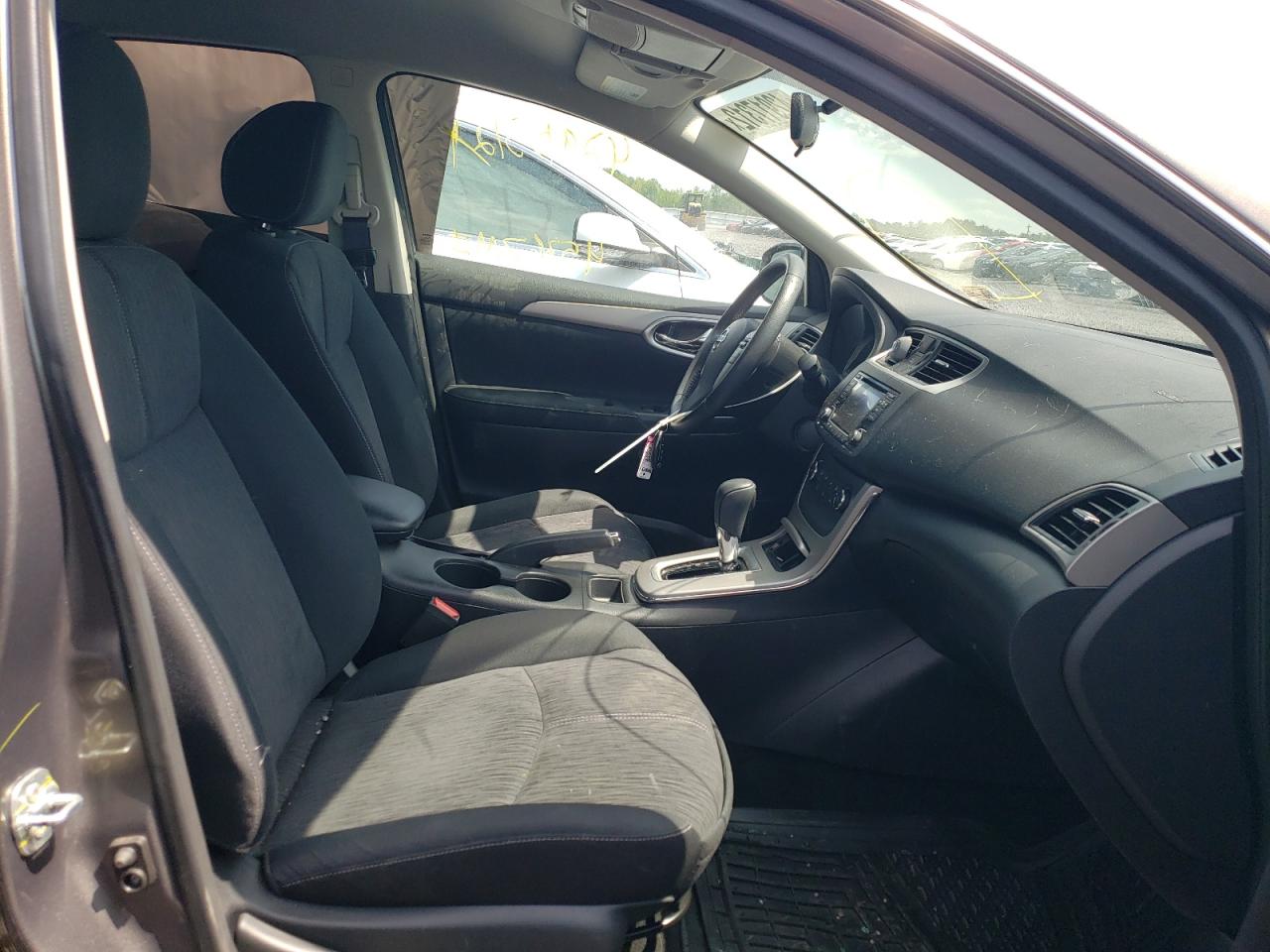 Photo 5 from auction – 2015 NISSAN SENTRA S with VIN 3N1AB7AP6FL667723