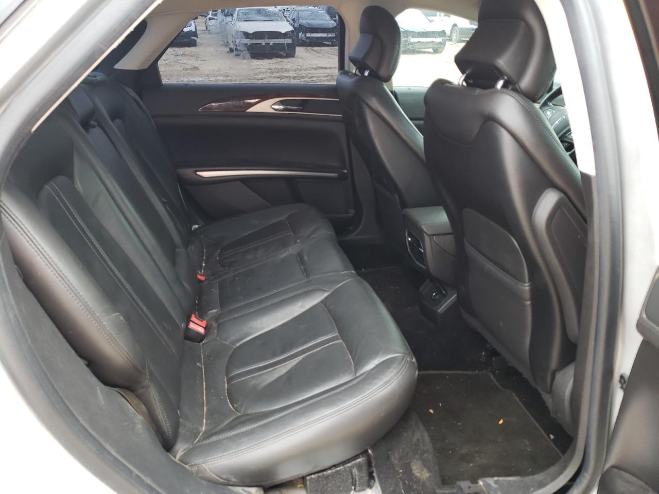 Photo 6 from auction – 2013 LINCOLN MKZ with VIN 3LN6L2GK7DR810182