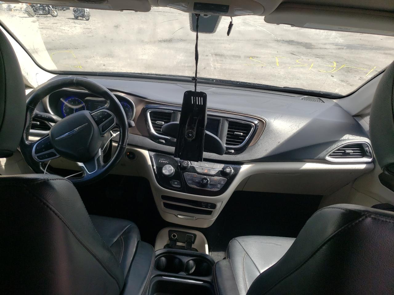 Photo 9 from auction – 2019 CHRYSLER PACIFICA T with VIN 2C4RC1BG1KR651418