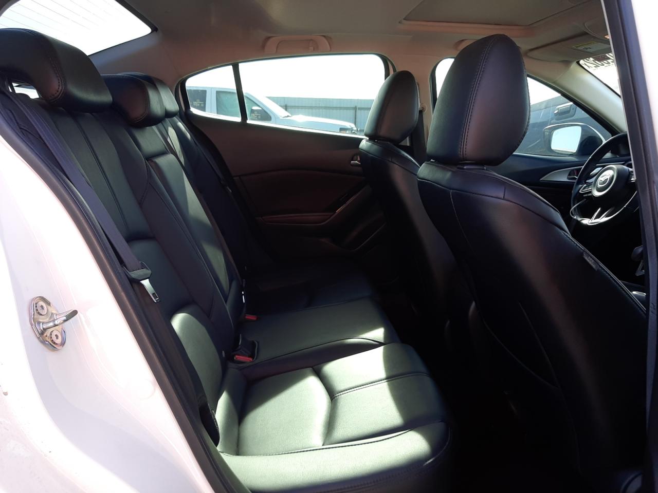 Photo 6 from auction – 2017 MAZDA 3 TOURING with VIN 3MZBN1V7XHM123638