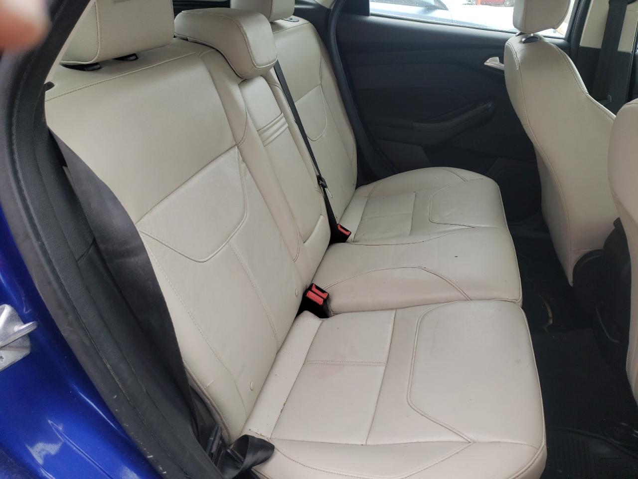 Photo 6 from auction – 2015 FORD FOCUS TITA with VIN 1FADP3N26FL208034