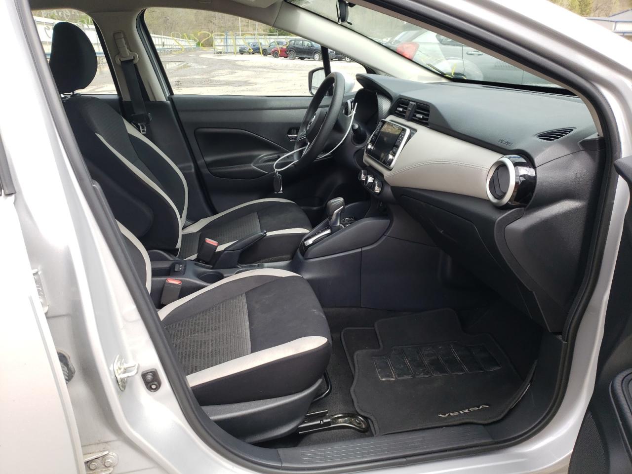 Photo 5 from auction – 2020 NISSAN VERSA SV with VIN 3N1CN8EV4LL809271