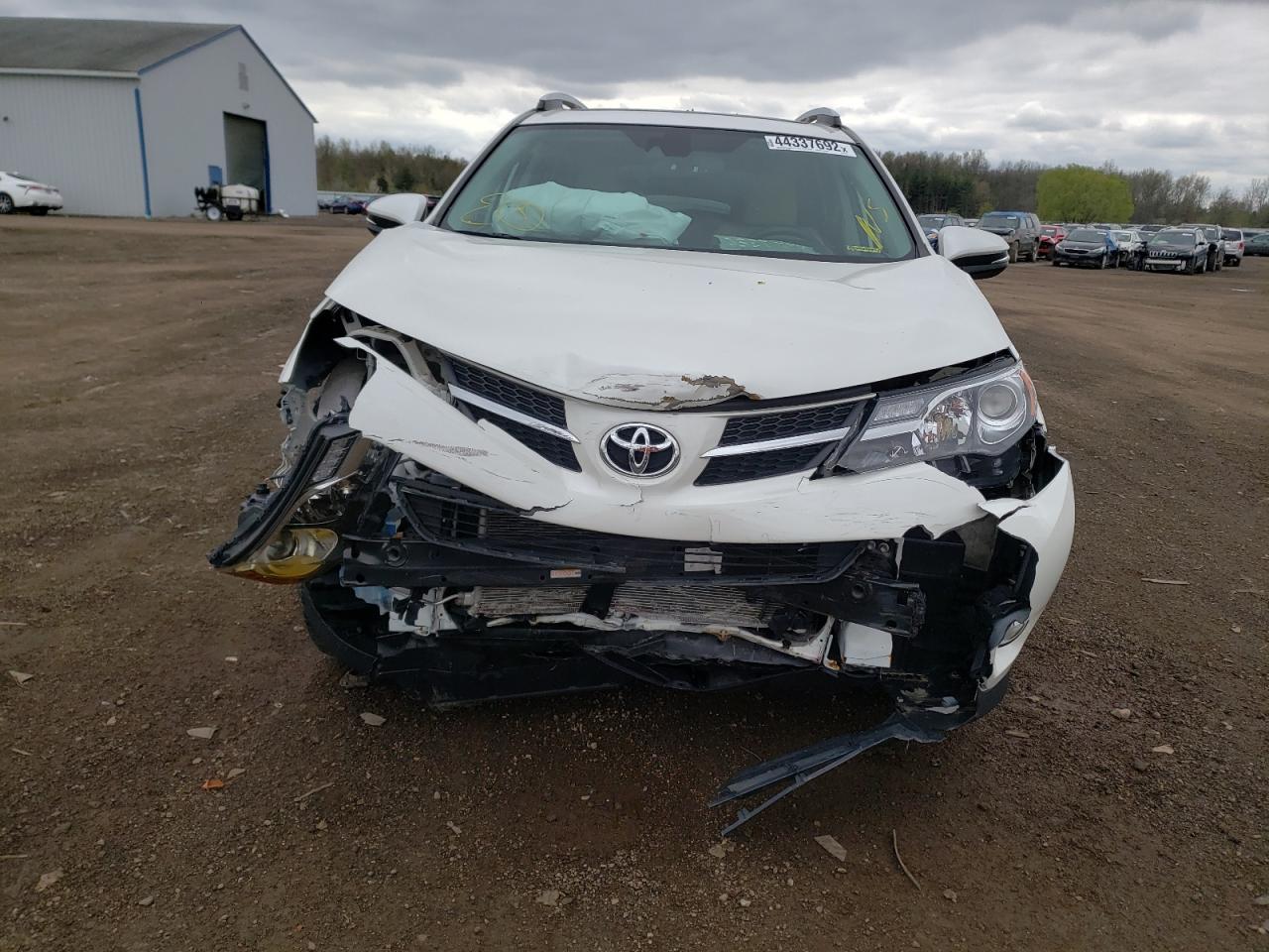 Photo 9 from auction – 2014 TOYOTA RAV4 LIMIT with VIN 2T3DFREV5EW184721