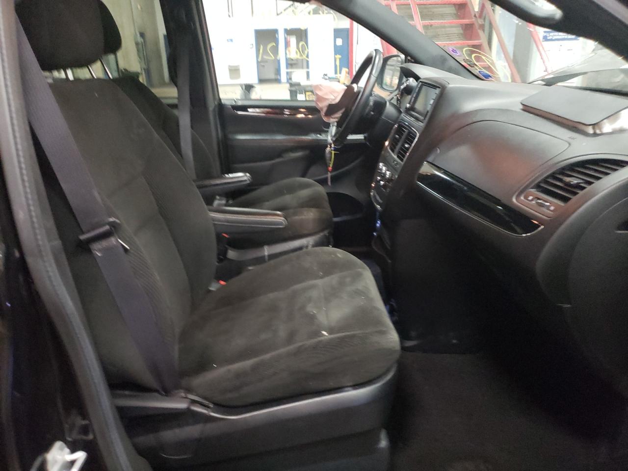 Photo 5 from auction – 2016 DODGE GRAND CARA with VIN 2C4RDGBG3GR184719