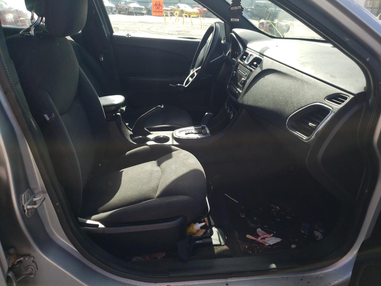 Photo 5 from auction – 2013 CHRYSLER 200 TOURIN with VIN 1C3CCBBG2DN731648