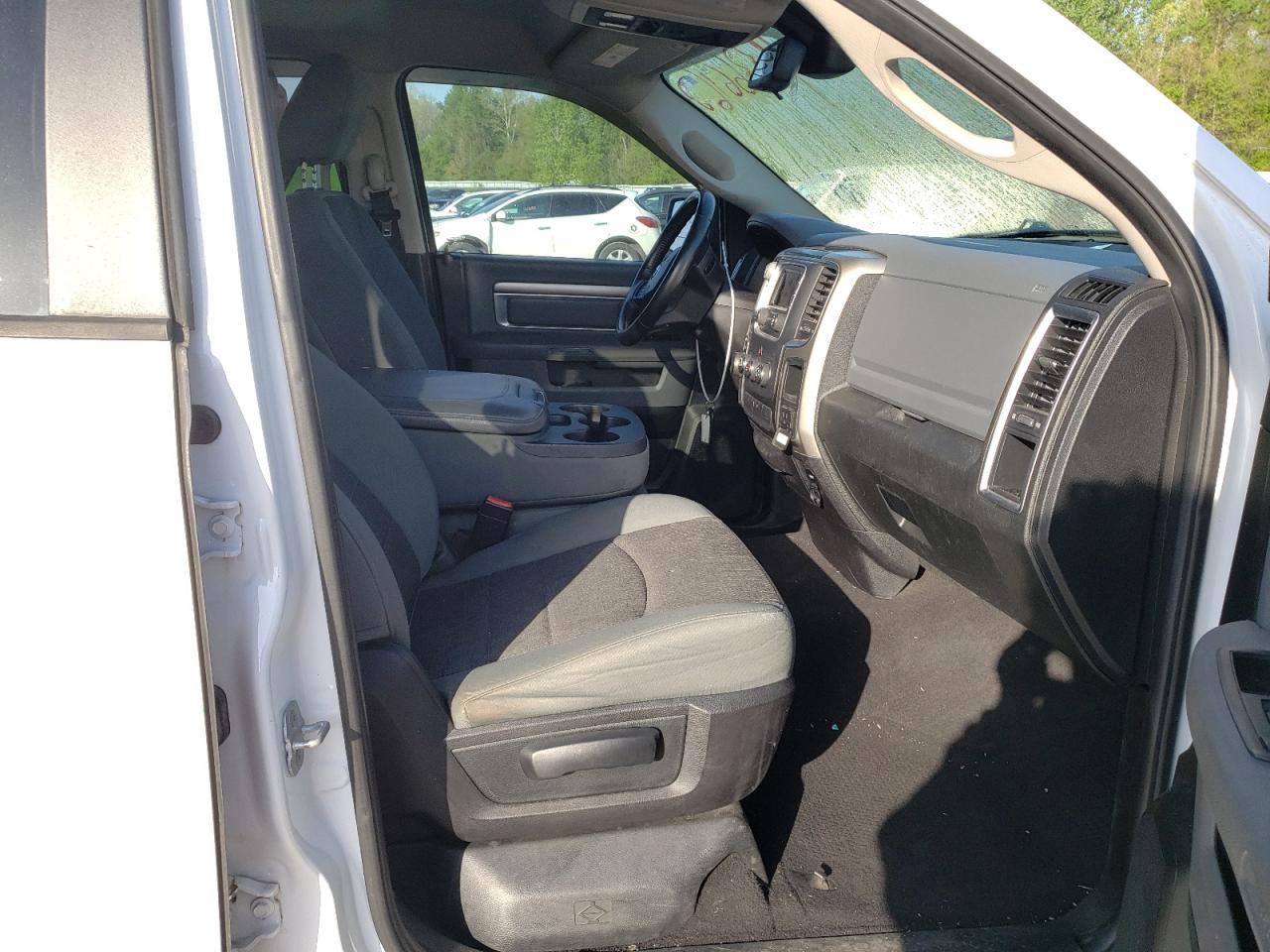 Photo 5 from auction – 2014 RAM 1500 SLT with VIN 1C6RR7GT3ES288671