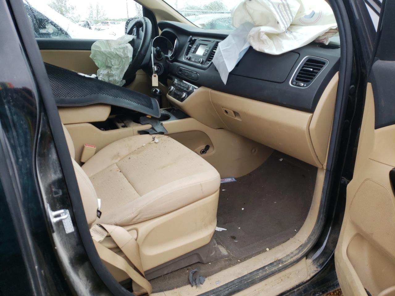 Photo 5 from auction – 2017 KIA SEDONA LX with VIN KNDMB5C16H6227604