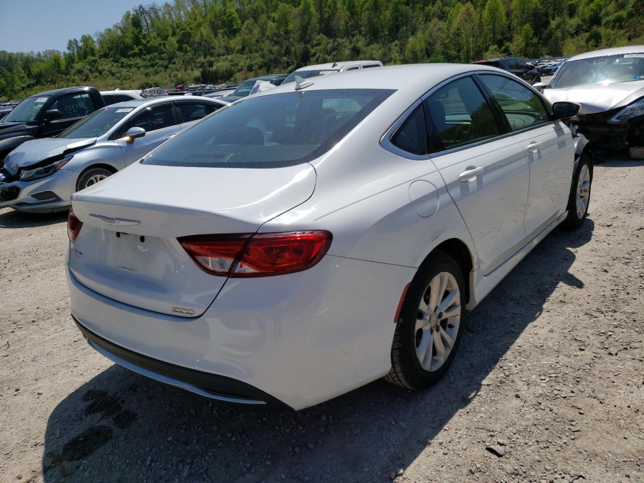 Photo 4 from auction – 2015 CHRYSLER 200 LIMITE with VIN 1C3CCCAB0FN710571