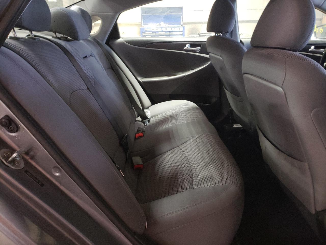 Photo 6 from auction – 2012 HYUNDAI SONATA GLS with VIN 5NPEB4AC2CH467301