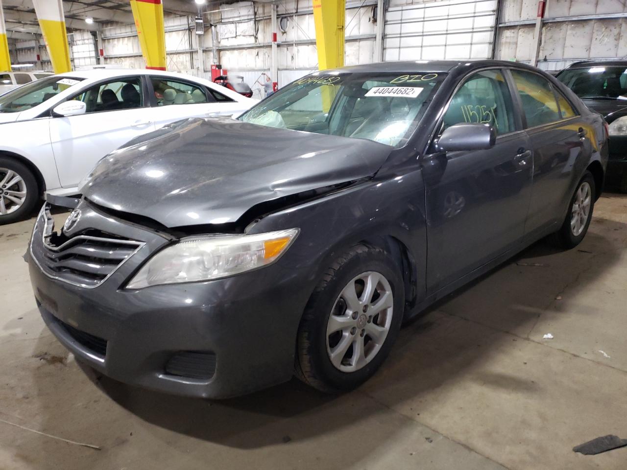 Photo 2 from auction – 2011 TOYOTA CAMRY BASE with VIN 4T1BF3EK0BU700224
