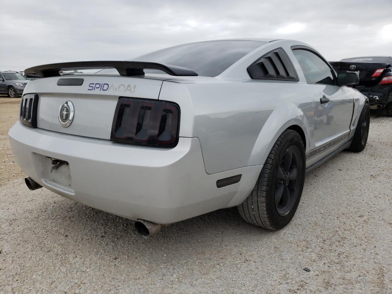 Photo 4 from auction – 2007 FORD MUSTANG with VIN 1ZVFT80N275302203