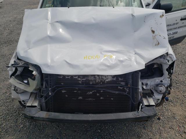 Photo 7 from auction – 2005 FORD ESCAPE XLT with VIN 1FMYU93155KD54006