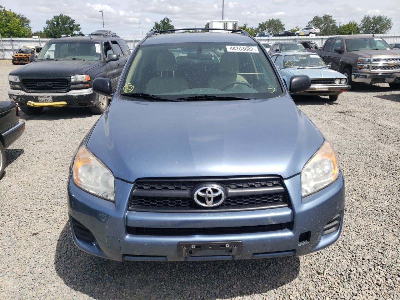 Photo 9 from auction – 2009 TOYOTA RAV4 with VIN JTMZF33V49D011734