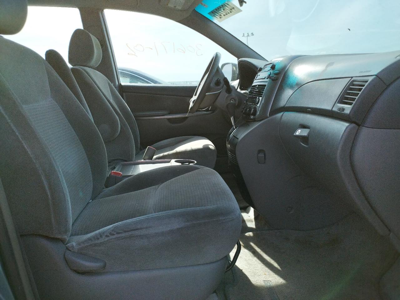 Photo 5 from auction – 2006 TOYOTA SIENNA CE with VIN 5TDZA23C76S502337