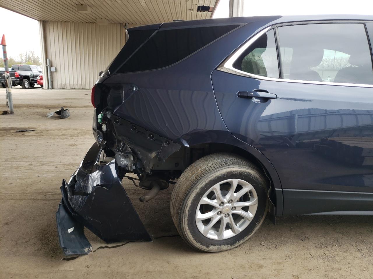 Photo 9 from auction – 2018 CHEVROLET EQUINOX LT with VIN 3GNAXJEV5JS539550