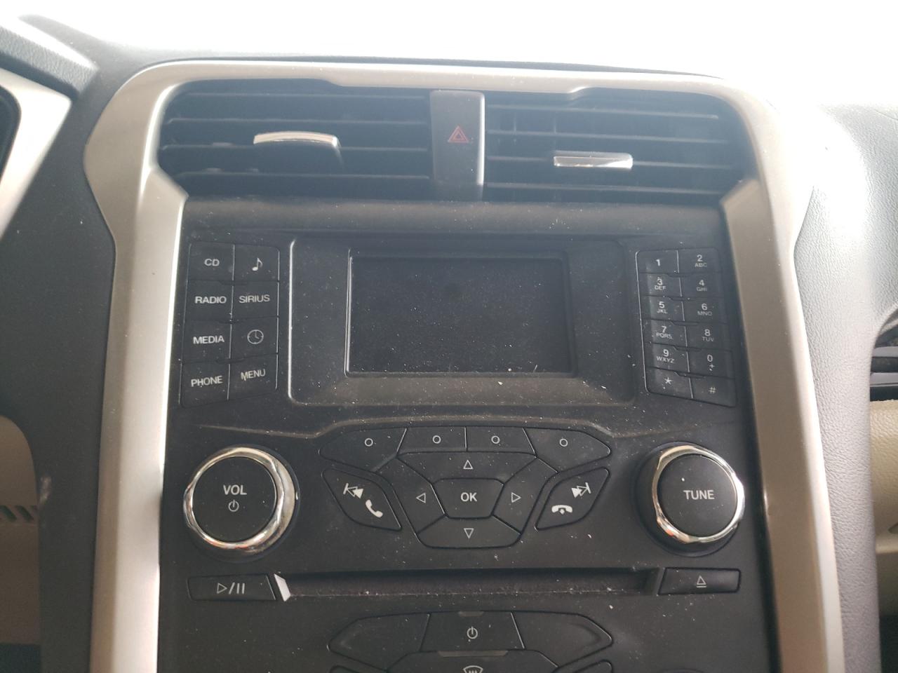 Photo 9 from auction – 2014 FORD FUSION SE with VIN 1FA6P0H7XE5376325