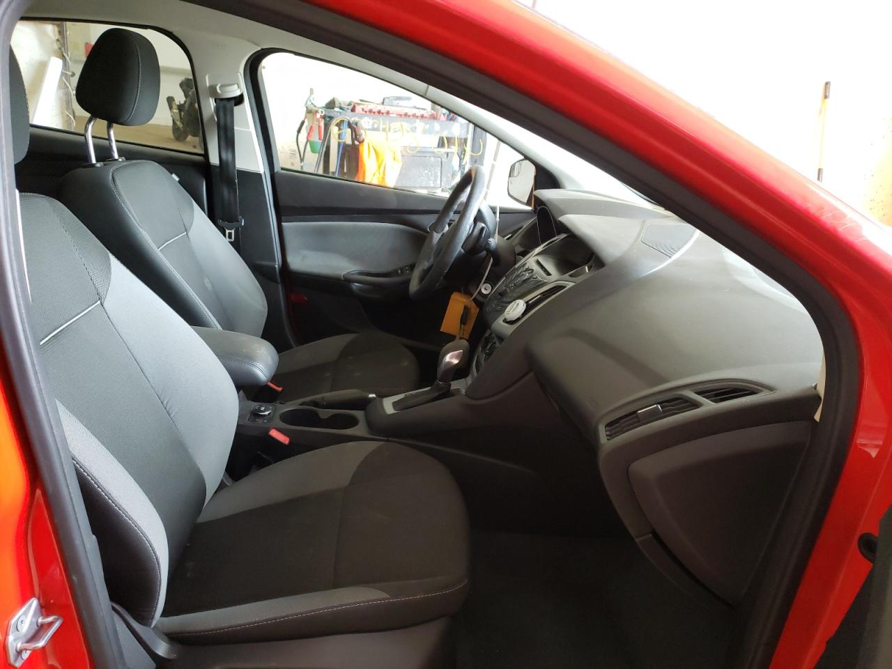 Photo 5 from auction – 2012 FORD FOCUS SE with VIN 1FAHP3K29CL139292