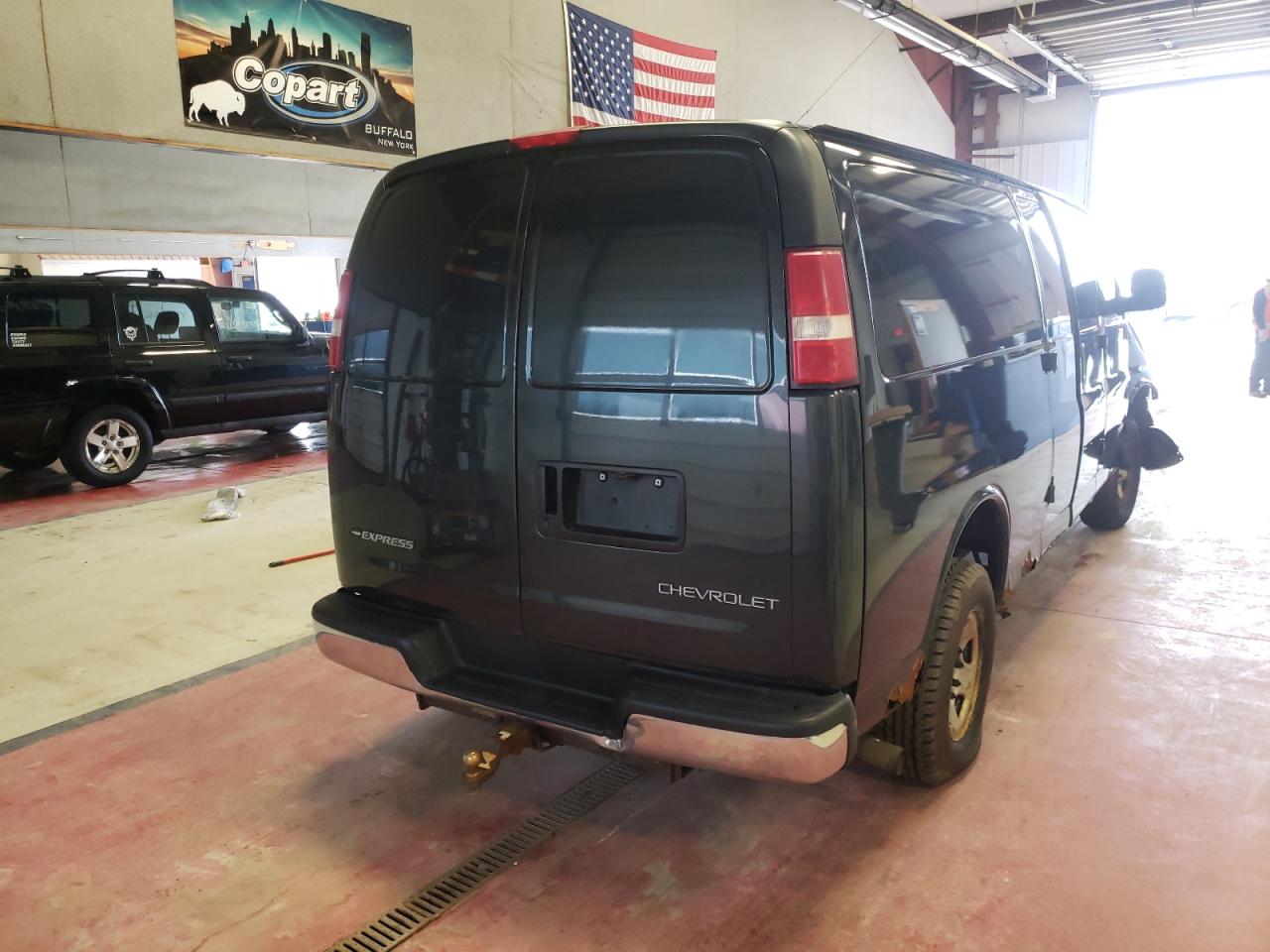 Photo 4 from auction – 2005 CHEVROLET EXPRESS G3 with VIN 1GCHG39U051143456