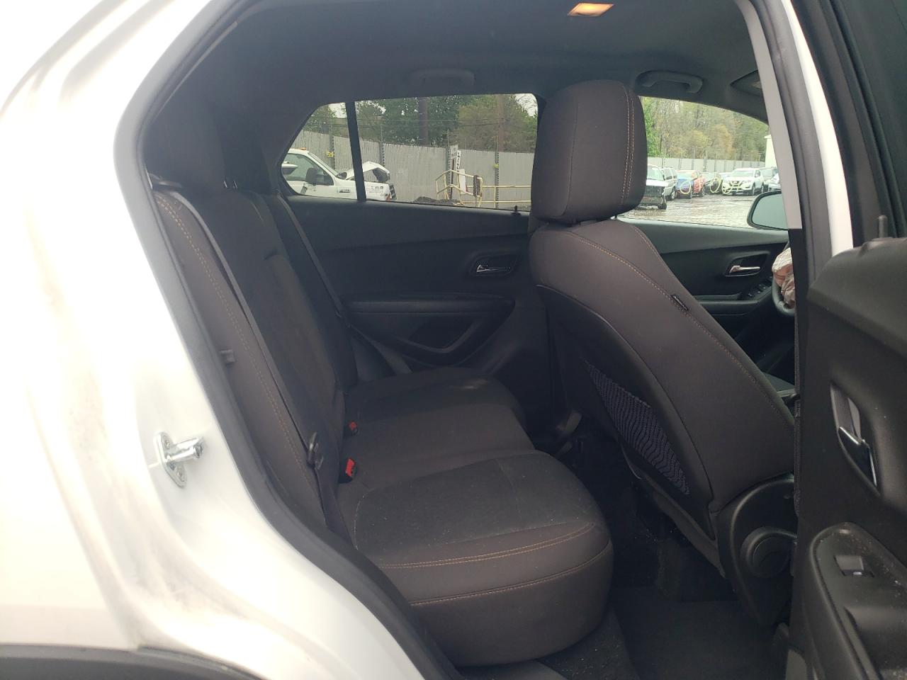 Photo 6 from auction – 2020 CHEVROLET TRAX LS with VIN KL7CJKSB2LB016288