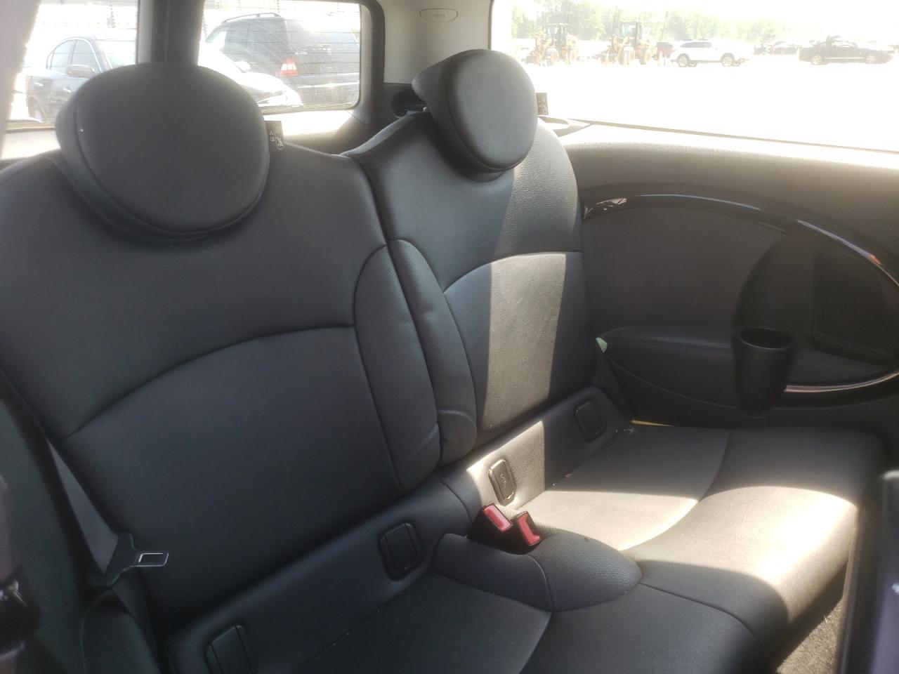 Photo 6 from auction – 2010 MINI COOPER S C with VIN WMWMM3C59ATP93990