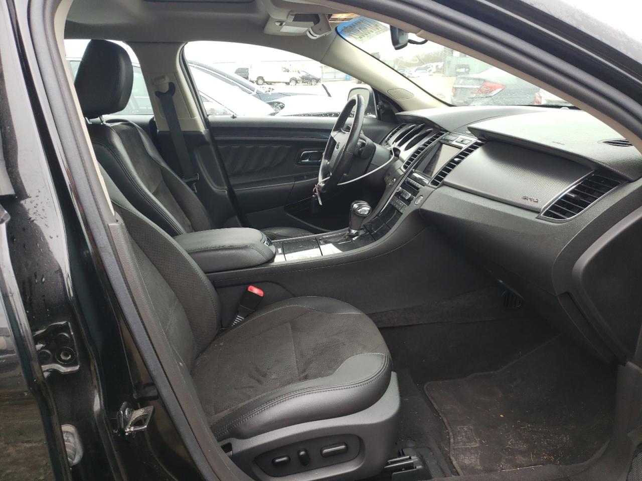 Photo 5 from auction – 2011 FORD TAURUS SHO with VIN 1FAHP2KT0BG101380