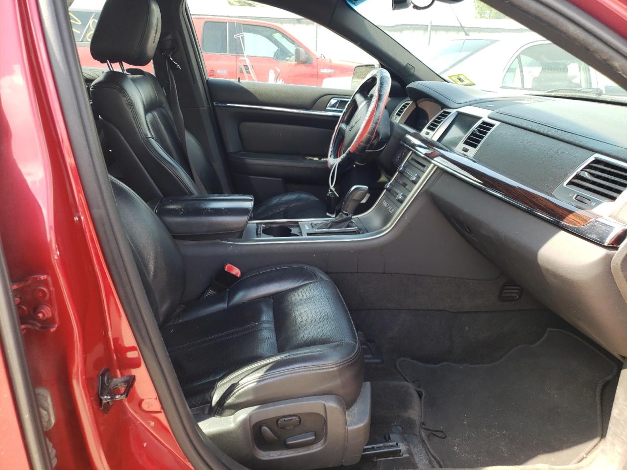 Photo 5 from auction – 2012 LINCOLN MKS with VIN 1LNHL9FTXCG803924
