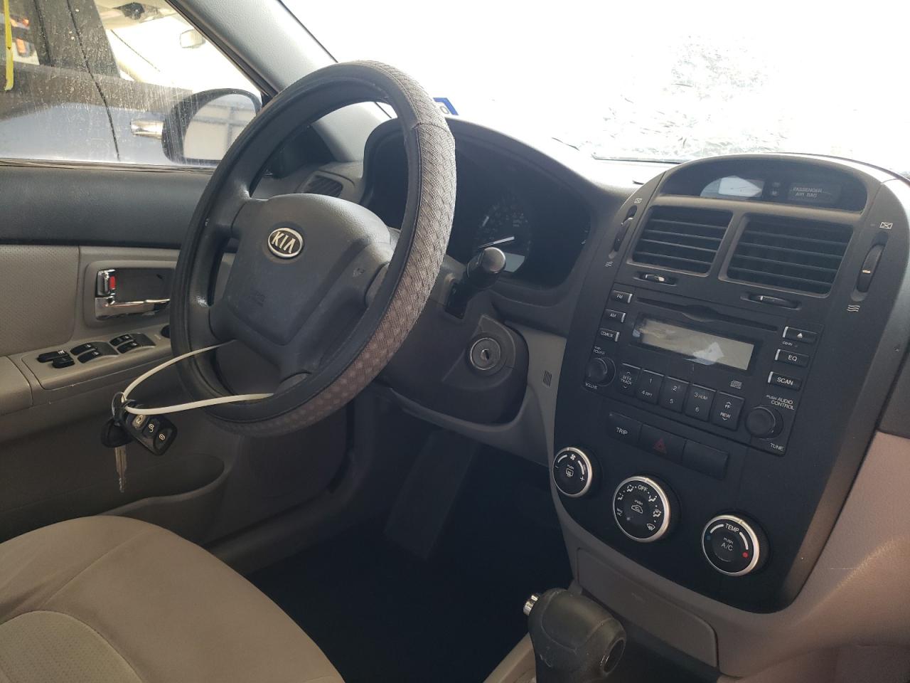 Photo 9 from auction – 2008 KIA SPECTRA EX with VIN KNAFE121885492084