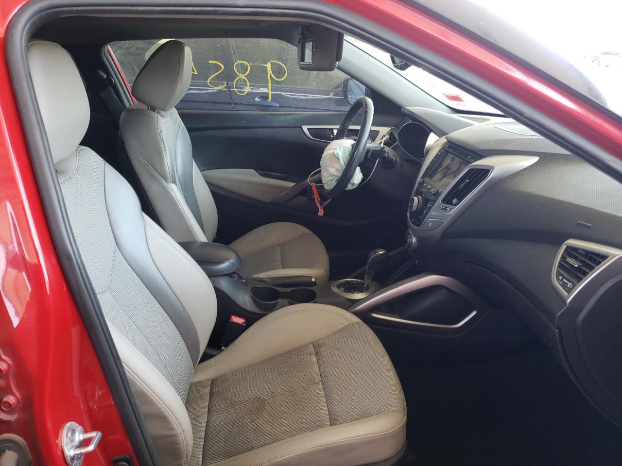 Photo 5 from auction – 2013 HYUNDAI VELOSTER with VIN KMHTC6AD1DU124359