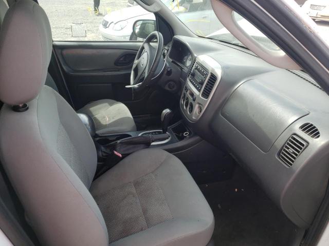 Photo 5 from auction – 2005 FORD ESCAPE XLT with VIN 1FMYU93155KD54006