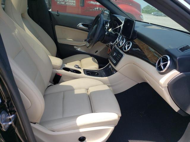 Photo 5 from auction – 2019 MERCEDES-BENZ CLA 250 with VIN WDDSJ4EB6KN748433