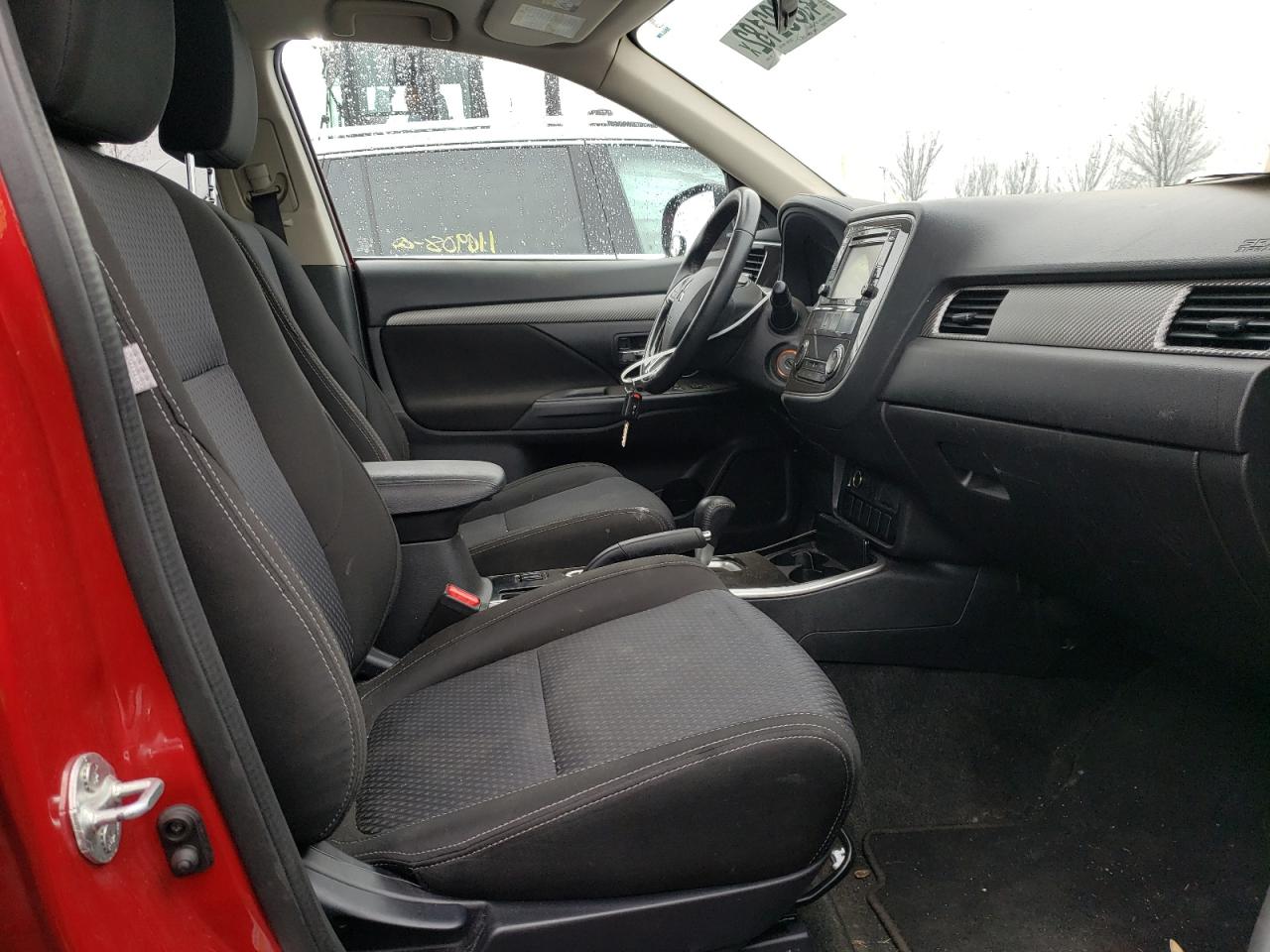 Photo 5 from auction – 2017 MITSUBISHI OUTLANDER with VIN JA4AZ2A34HZ604344