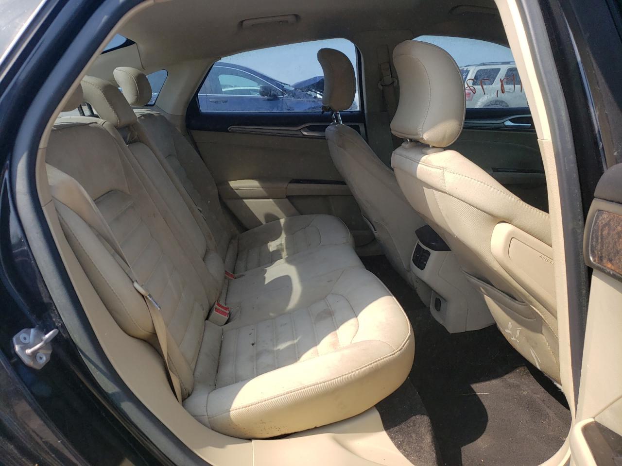 Photo 6 from auction – 2015 FORD FUSION SE with VIN 1FA6P0HD8F5128677
