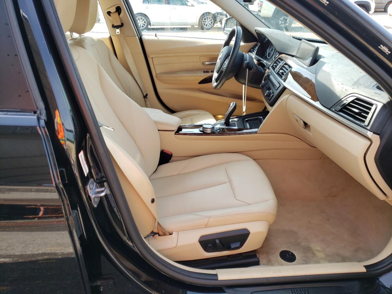 Photo 5 from auction – 2014 BMW 328 I with VIN WBA3A5G53ENP29626
