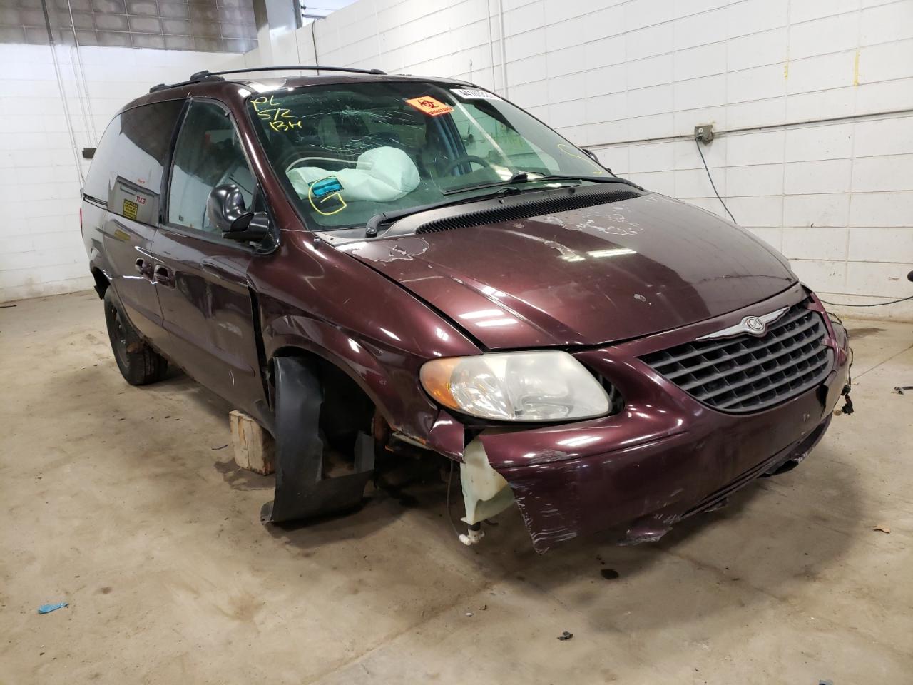 CHRYSLER TOWN & COU 2004 with VIN 1C4GP45R04B567053 - Photo from auction