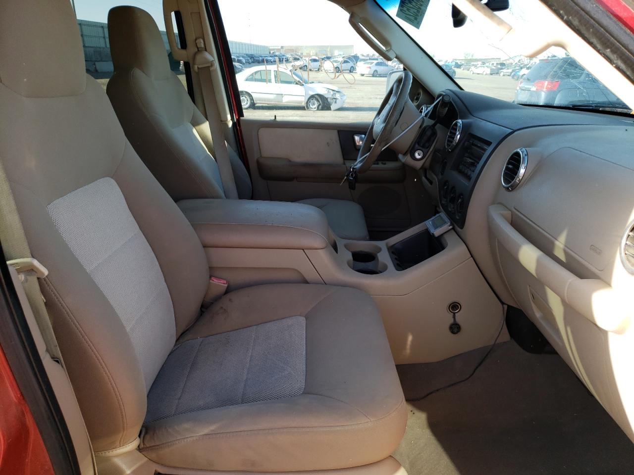 Photo 5 from auction – 2003 FORD EXPEDITION with VIN 1FMPU16L63LA87315