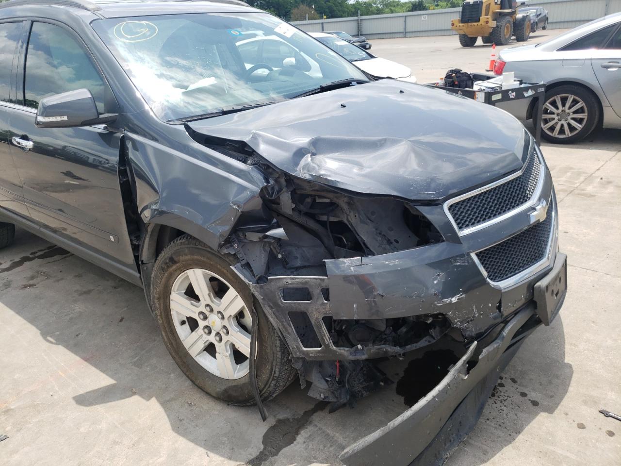 Photo 9 from auction – 2010 CHEVROLET TRAVERSE L with VIN 1GNLRFEDXAS150860